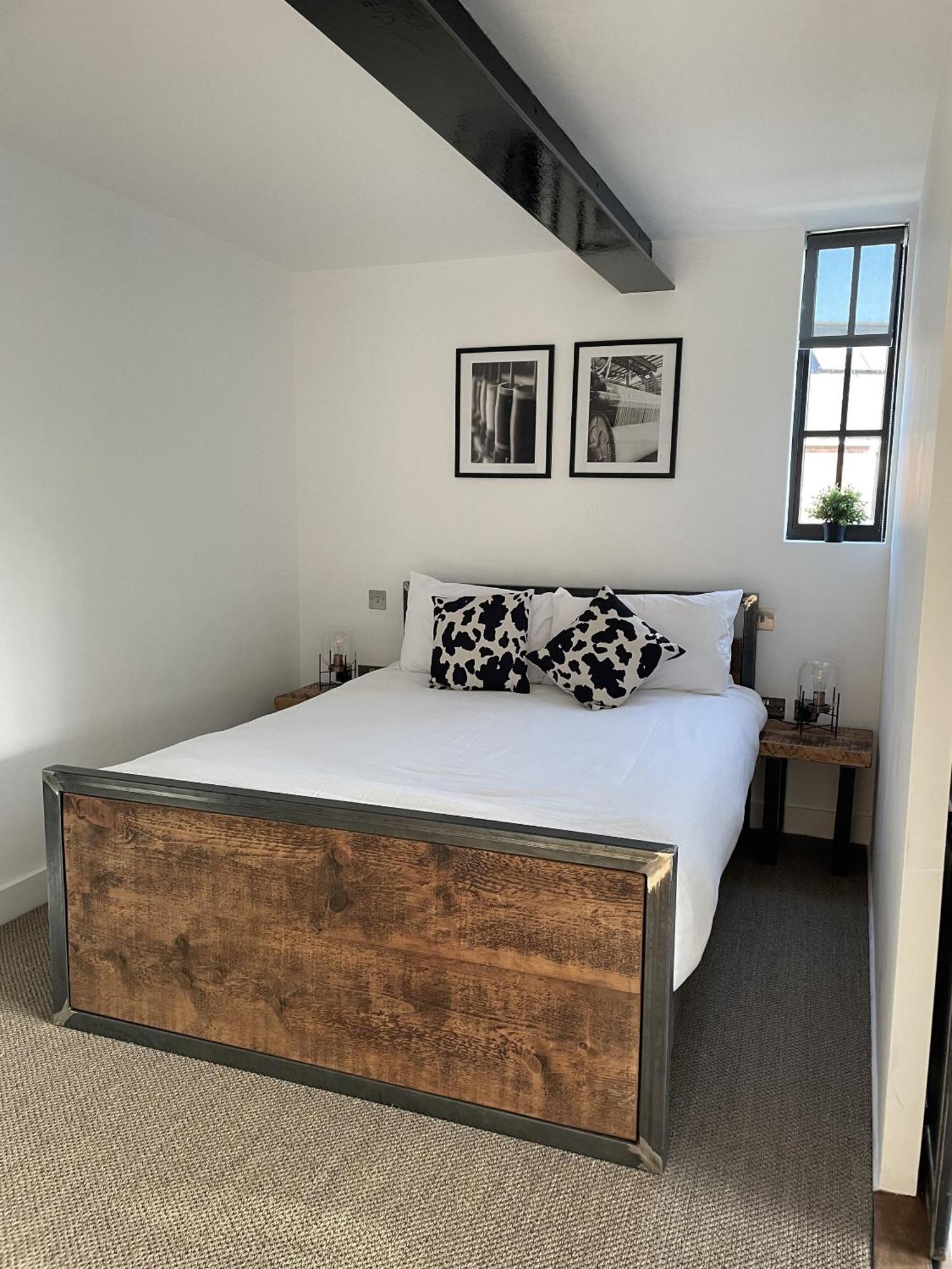Booking Urban At Halstead Холстед Экстерьер фото